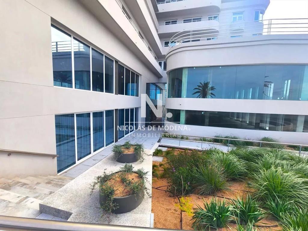 Apartamento de 2 Dormitorios EN VENTA, Edificio a