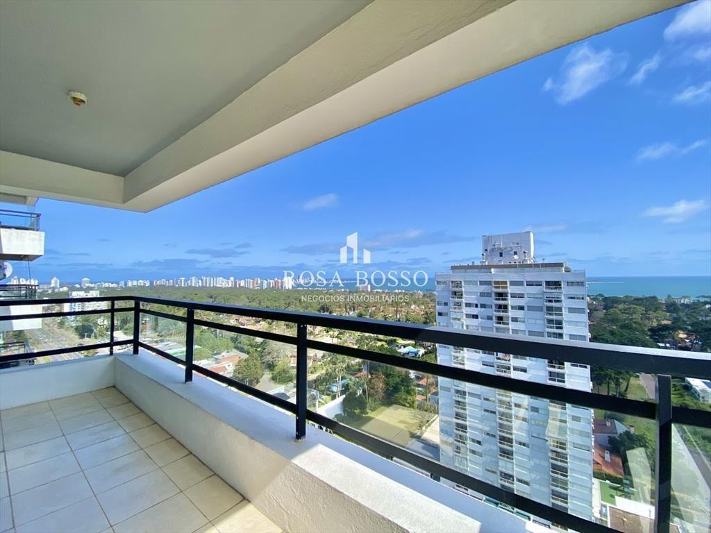 Apartamento en Alquiler 3 dormitorios, Roosevelt, Punta del