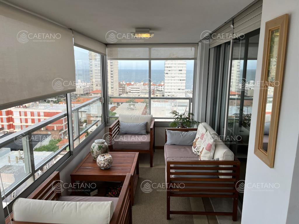 Departamento con vista al mar en Península, Punta del Este
