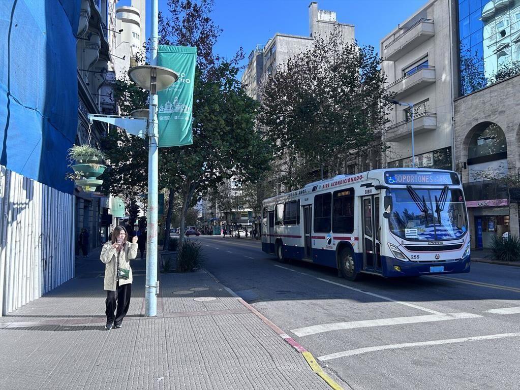 Alquiler local comercial sobre Av 18 de Julio