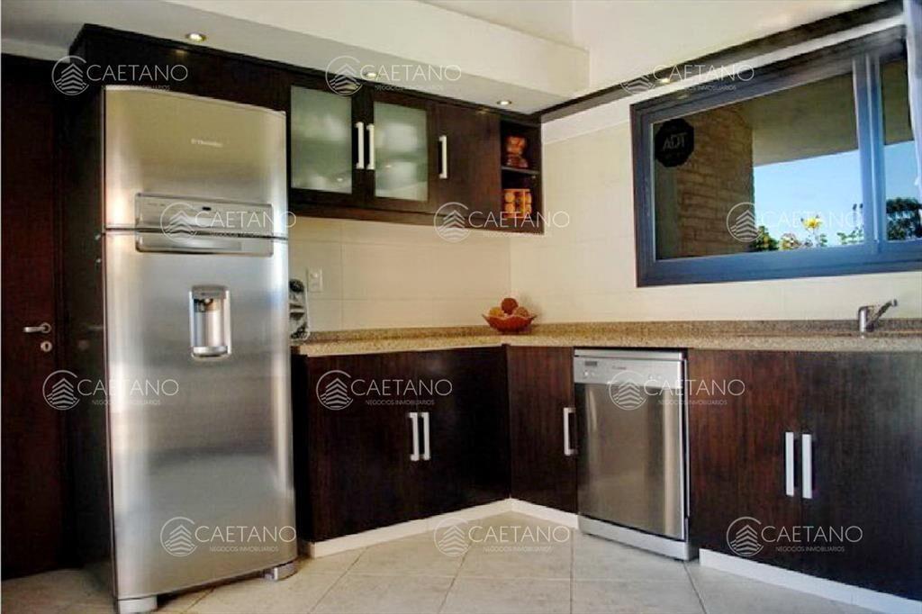 Excelente casa con piscina en alquiler en Rincon