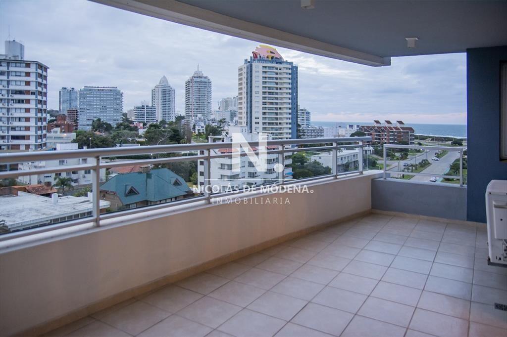 Apartamento en venta de 3 dormitorios en Punta