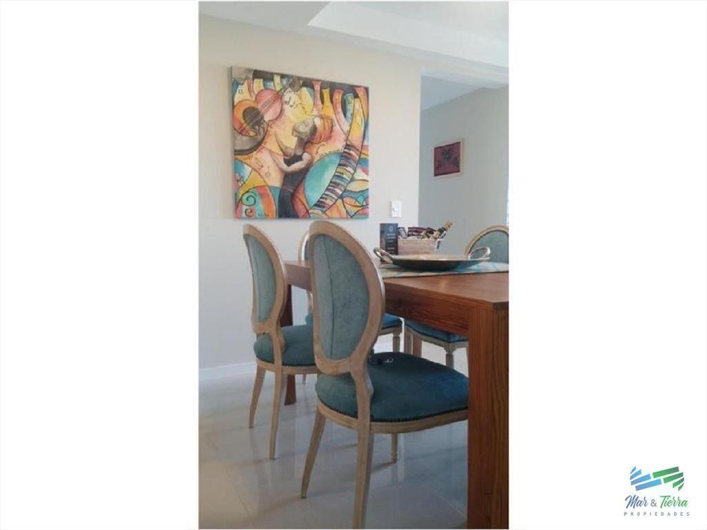 Apartamento en Brava, 2 dormitorios *