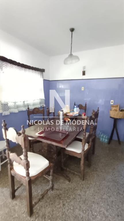 Vende Casa en Zona comercial en Lugano - Punta del Este