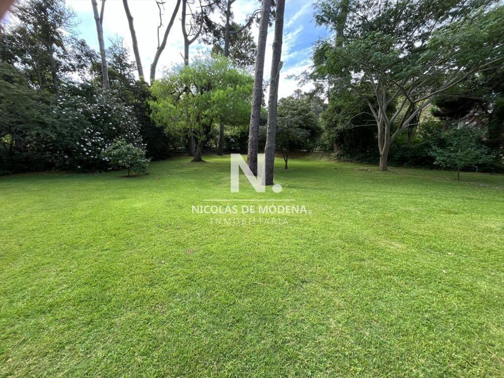 Hermosa mansión en Golf de 6 dormitorios , Punta del Este