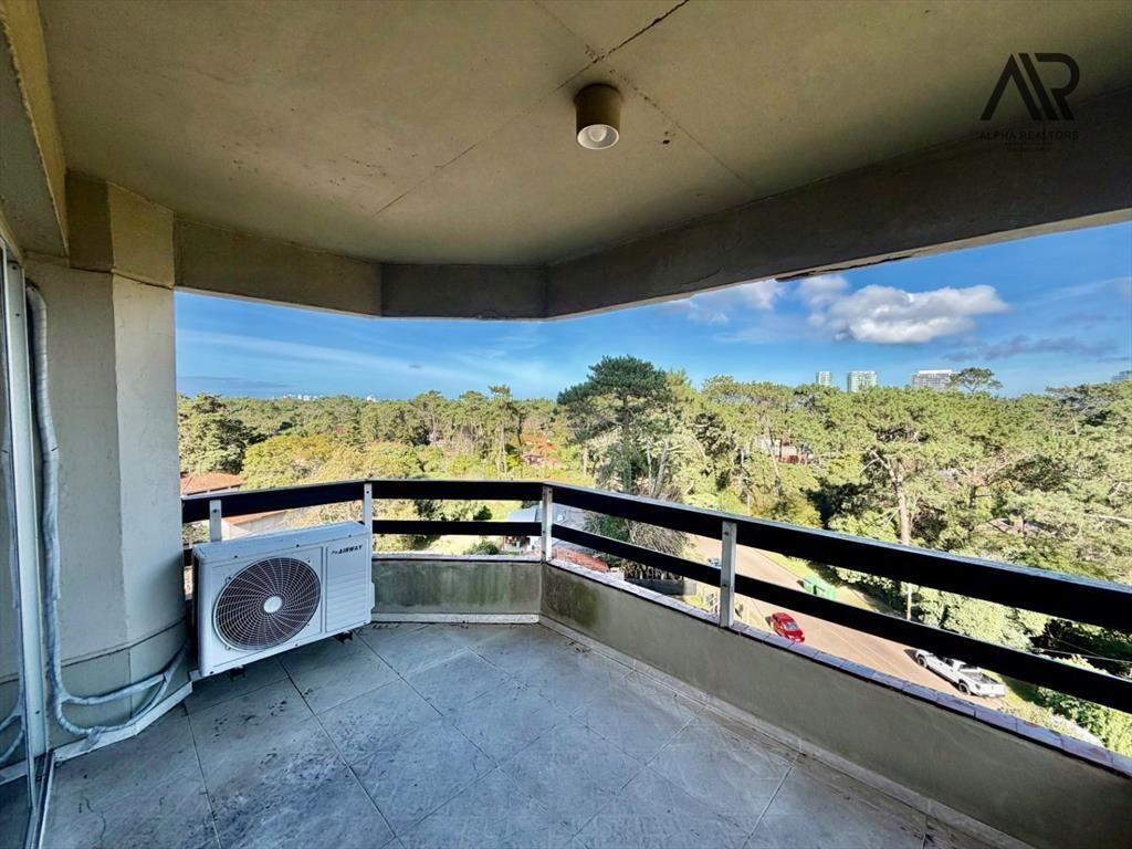 Apartamento en venta c/ cochera en Nuevo Cantegril