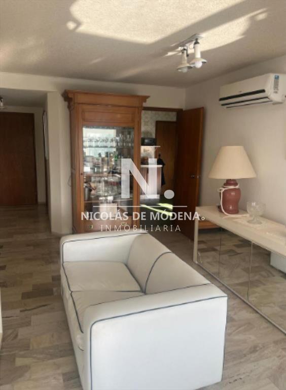 En venta apartamento de 3 dormitorios, con vista