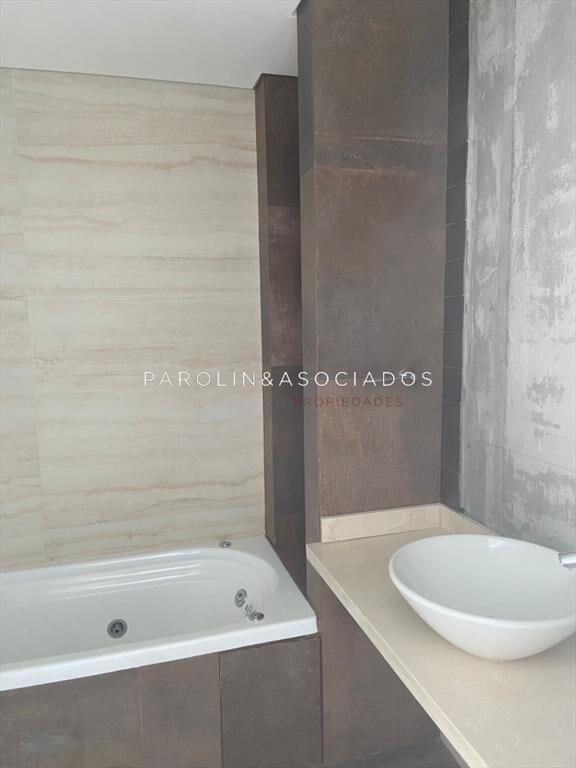 Apartamento en venta de 2 dormitorios en Miami