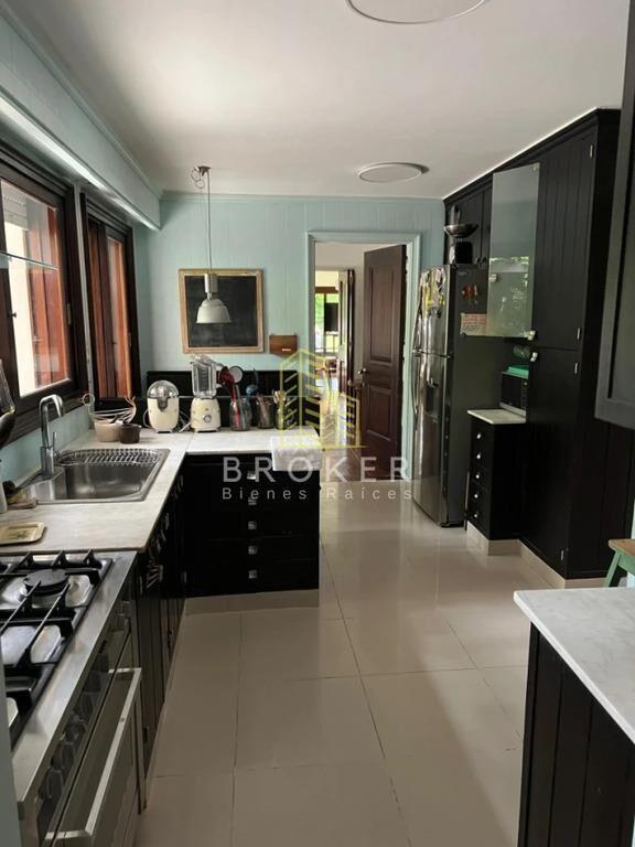 Excelente casa en venta en Barrio Lugano