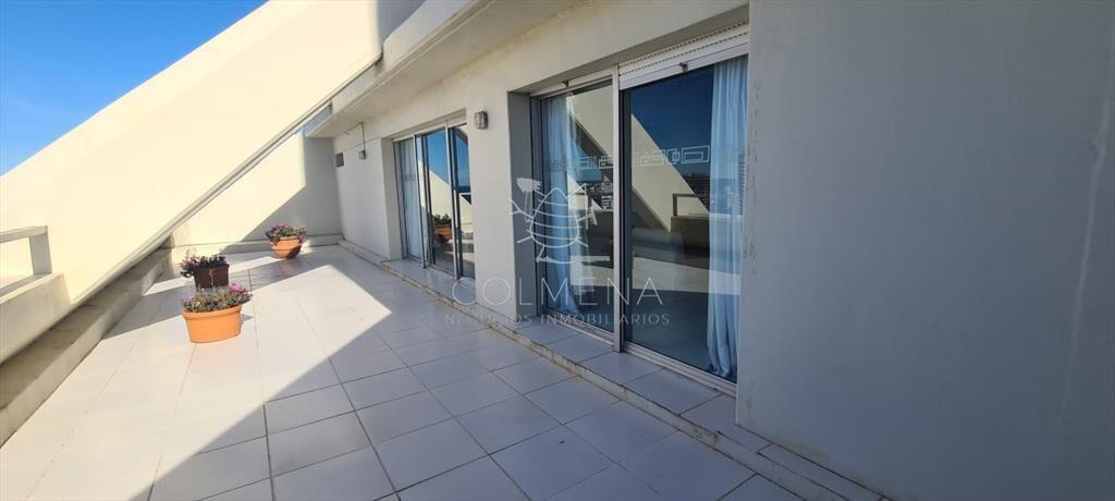 Hermoso apto con vista directa y hermosa al mar