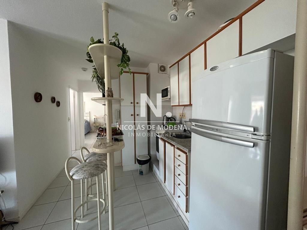 Muy lindo apartamento, con amplia terraza, garage