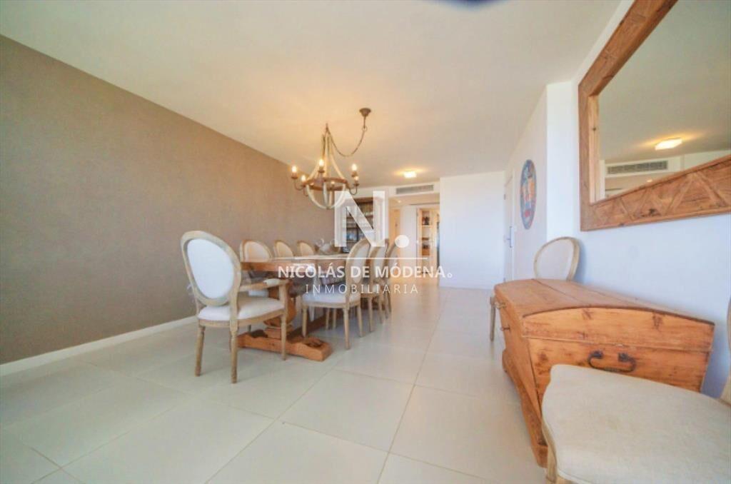 Vende apartamento en Mansa, Punta del Este de 3