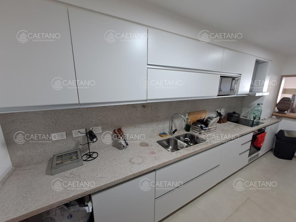 Departamento de 2 dormitorios en venta, Playa Brava, Punta