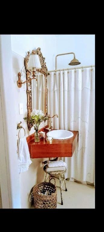 Apartamento en venta 3 dorm, 2 baños, con renta, en excelen