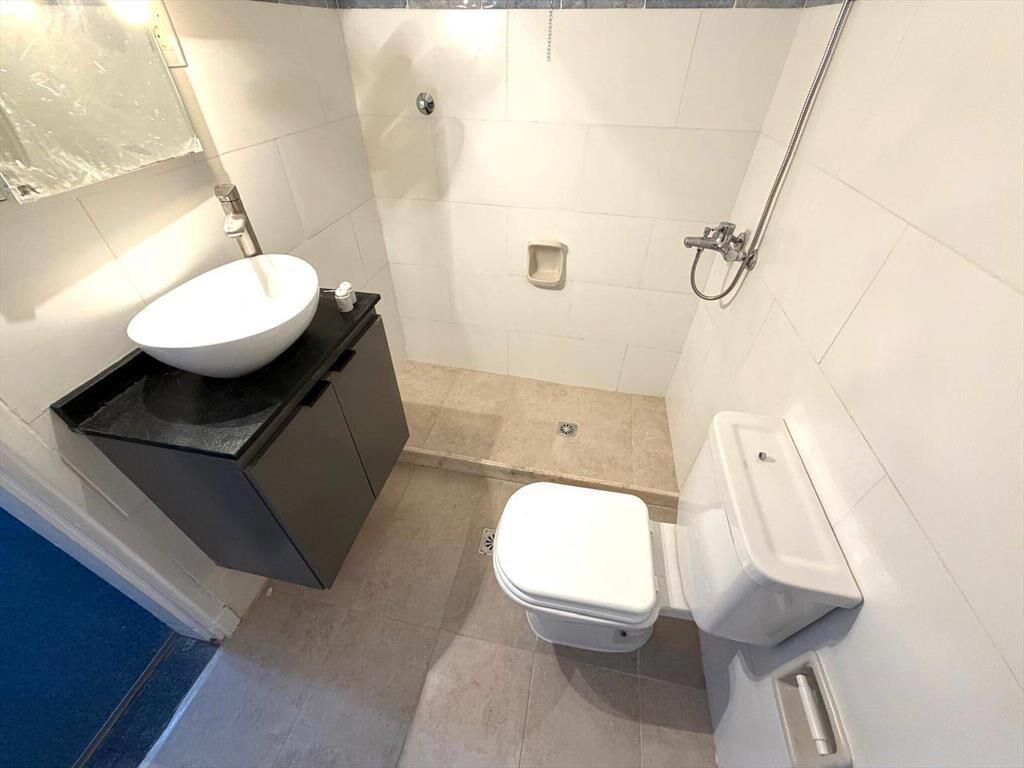 Alquiler de Casa en Mateo  Vidal con 1 dormitorio y garaje e