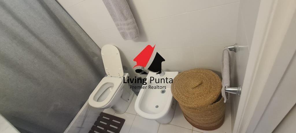Amplia planta con vista al mar en venta en punta
