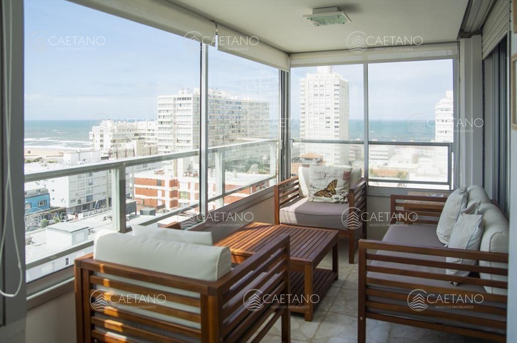 Departamento con vista al mar en Península, Punta del Este