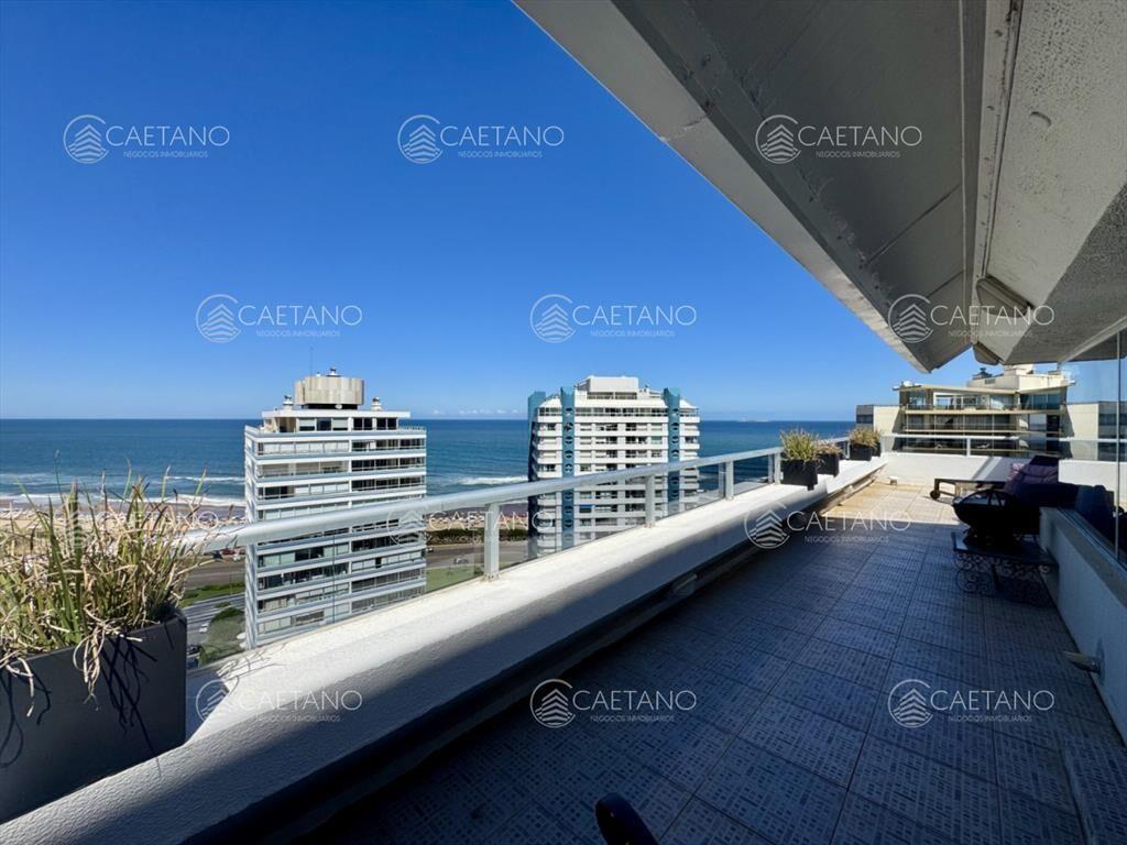 Venta. Penthouse dúplex. 3 dormitorios +
