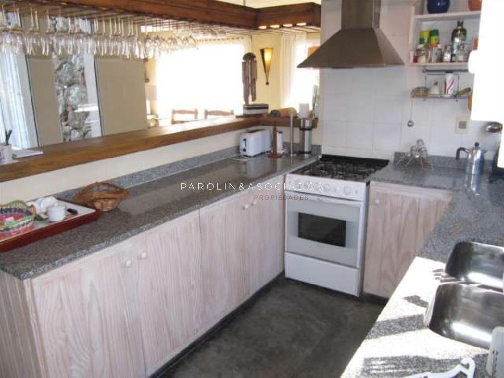 HERMOSA CASA EN ENTORNO SUPER AGRADABLE