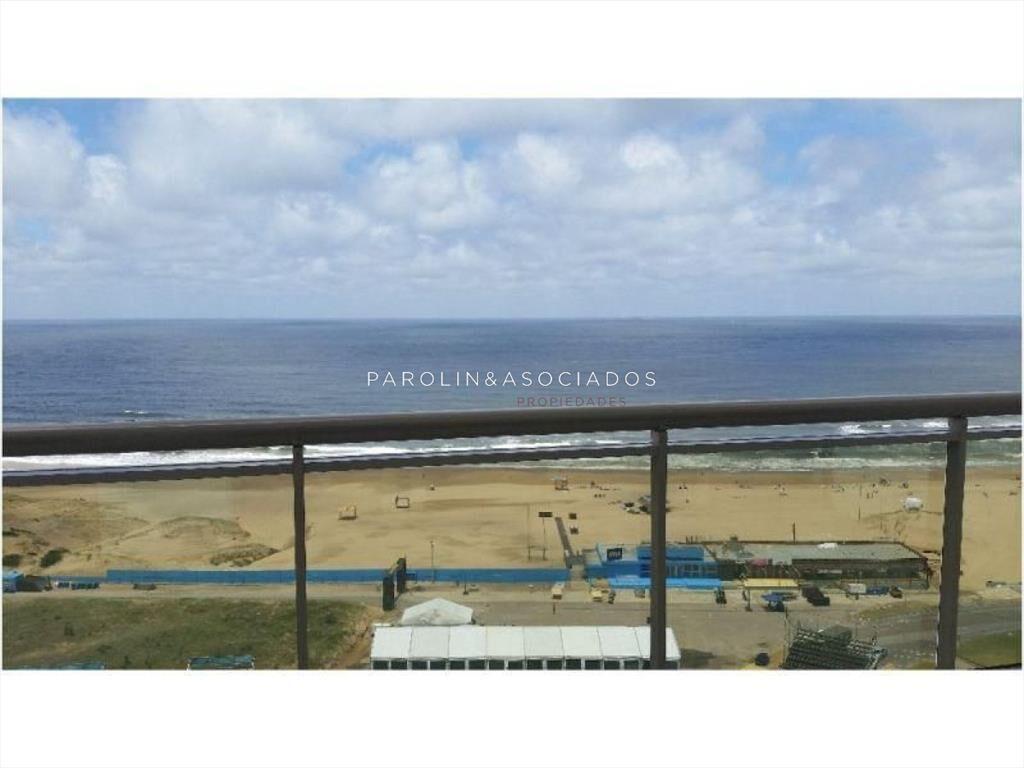 Pent-House en venta de 3 dormitorios en Torre del