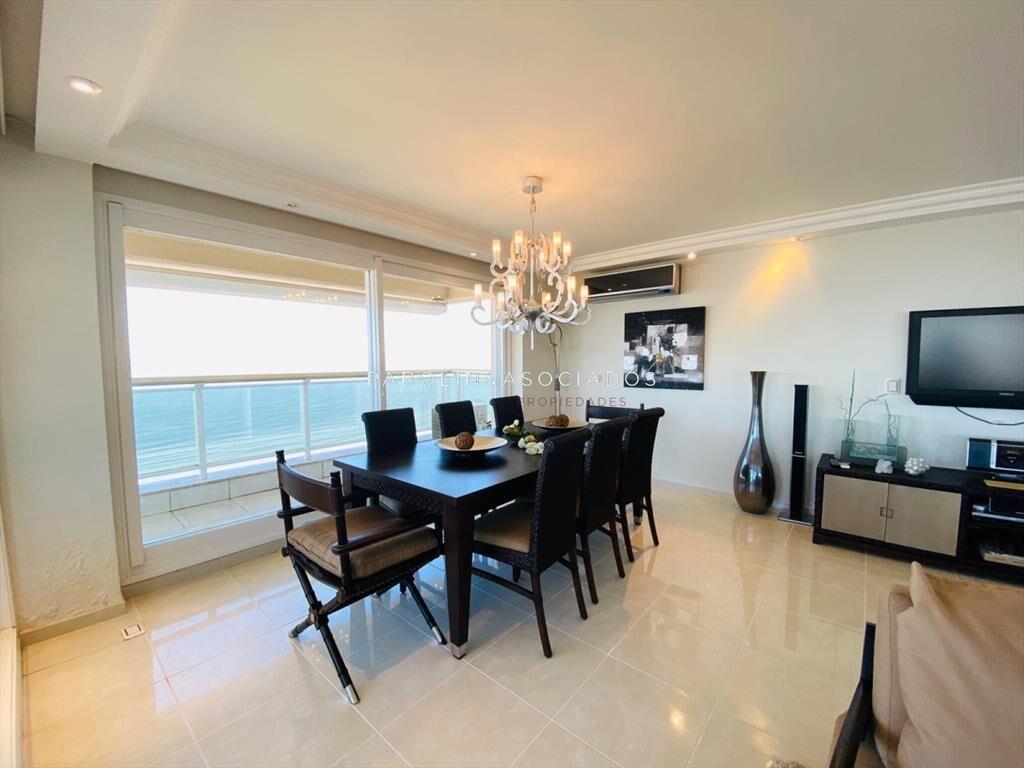 Apartamento en venta de 3 dormitorios en Le Punta