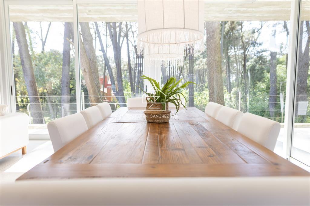 Casa en venta de 4 dormitorios, en Barrio Cerrado
