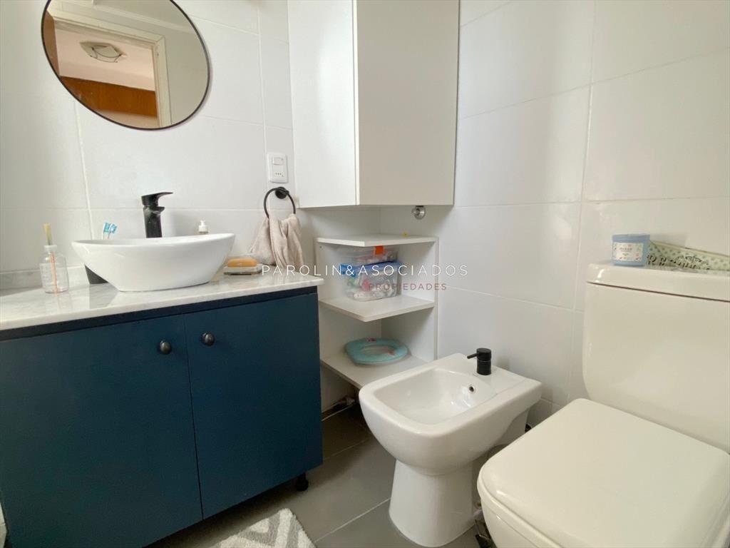 Apartamento en venta de 3 dormitorios en edificio