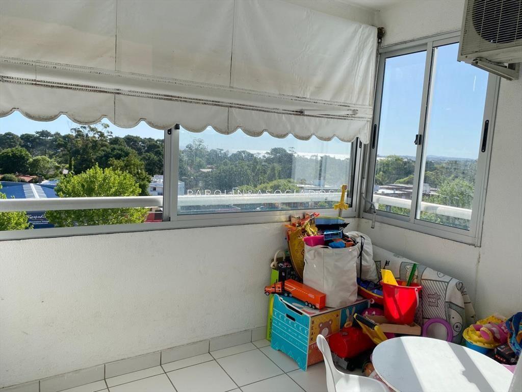 Apartamento en venta de 3 dormitorios en edificio