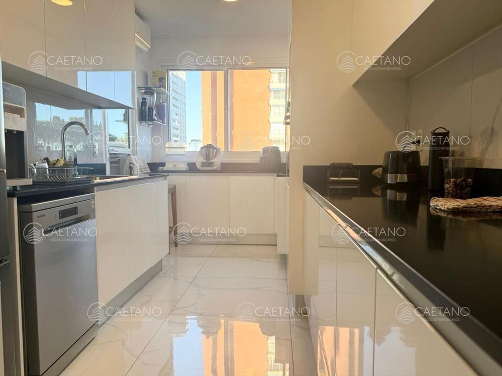 Alquiler Apartamento 4 Dormitorios Paramounts Tower