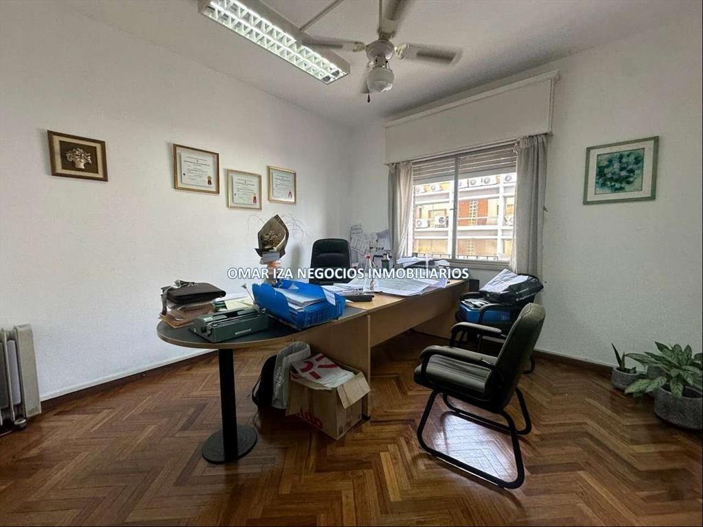 VENTA APARTAMENTO EN EL CENTRO. 4 DORMITRIOS, 1 ESCRITORIO,