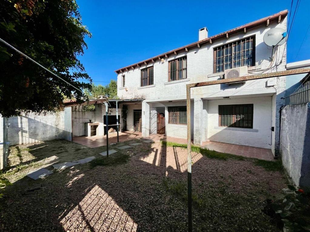 Venta Casa 3 Dormitorios y Cochera, Solymar Sur