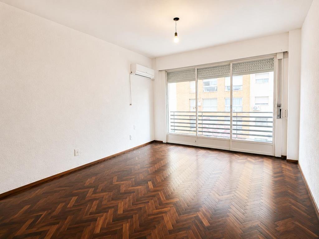 Apartamento en Venta 2 Dormitorios al Frente Cordón