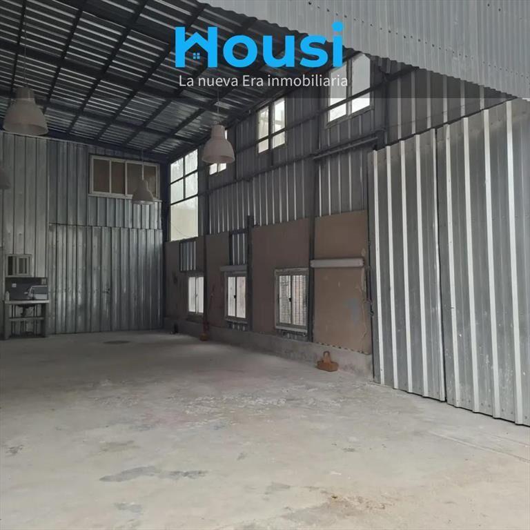 Alquiler amplio local comercial en Paso Carrasco