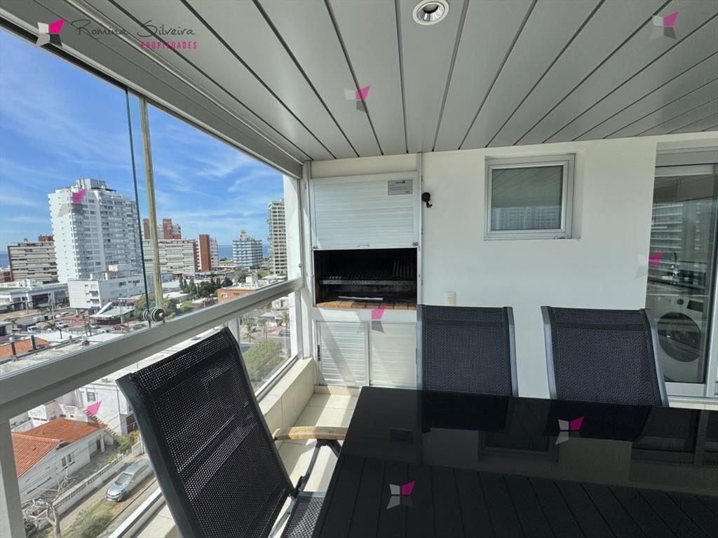 Exclusivo apartamento 3 Dormitorios mas serv ,