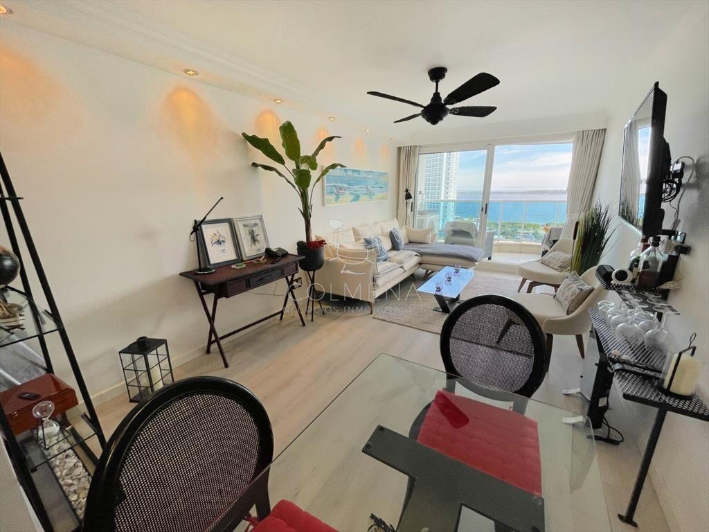 Hermoso apartamento con vista al mar en Playa