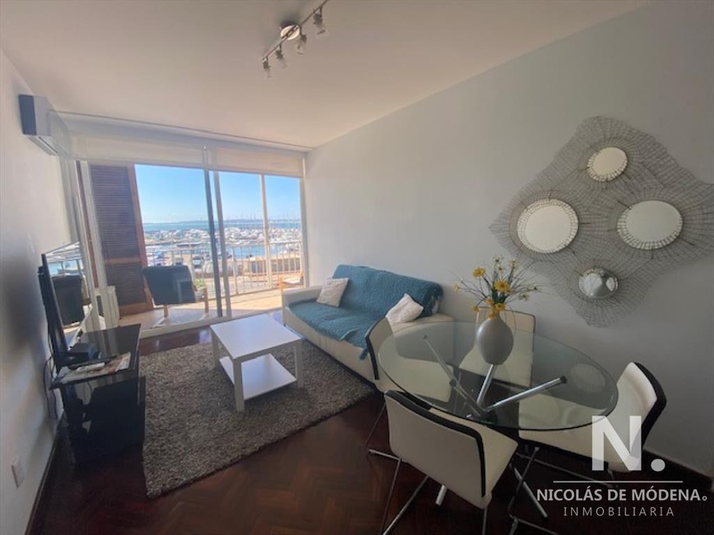 Apartamento frente al puerto - la vista es excelente - Codi