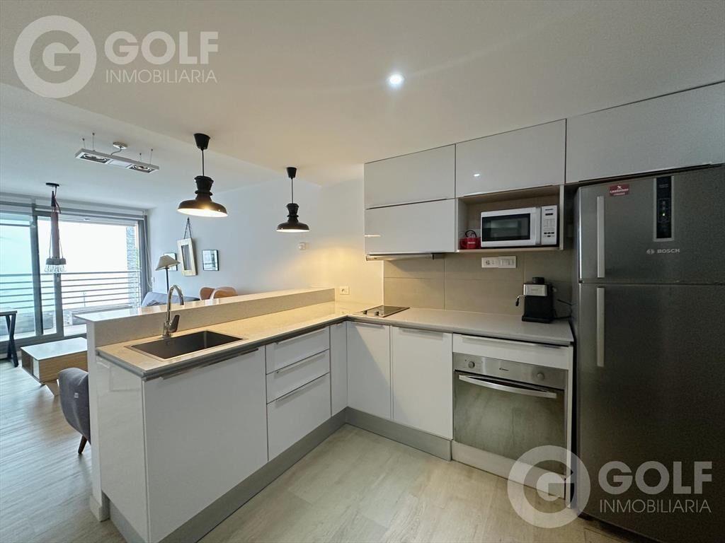 Venta apartamento de 1 dormitorio con cochera en Punta Carr