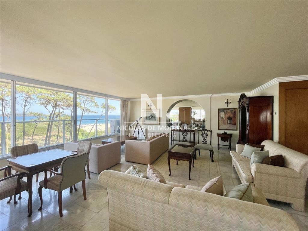 Exclusivo apartamento a los pies de la Playa
