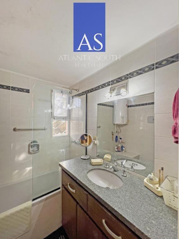 Apartamento 3 dormitorios con estufa y parrillero