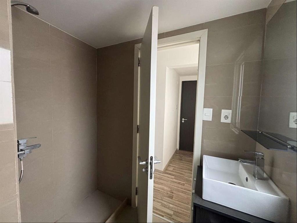 Alquiler apartamento Monoambiente super luminoso amplio vis