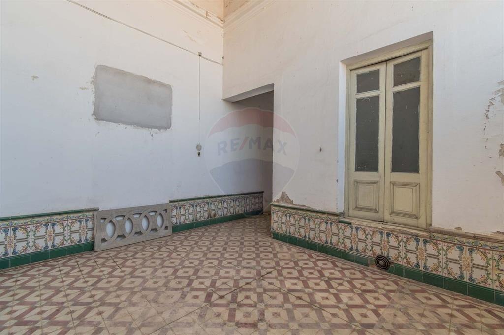 Se vende centro de Pando con vivienda y locales