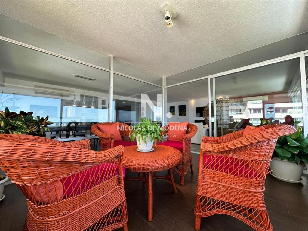 VENTA DE APARTAMENTO SOBRE PLAYA BRAVA