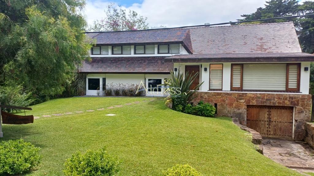 Vende gran casa para vivir todo el año, de 3 en