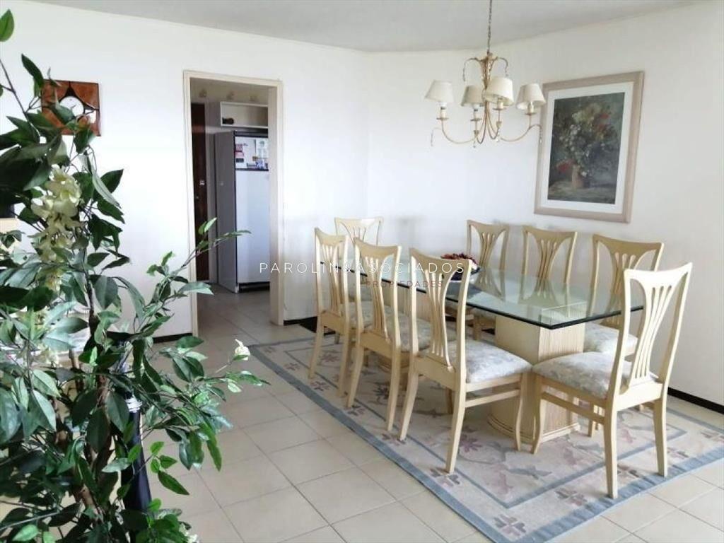 Apartamento en venta de 3 dormitorios en Punta