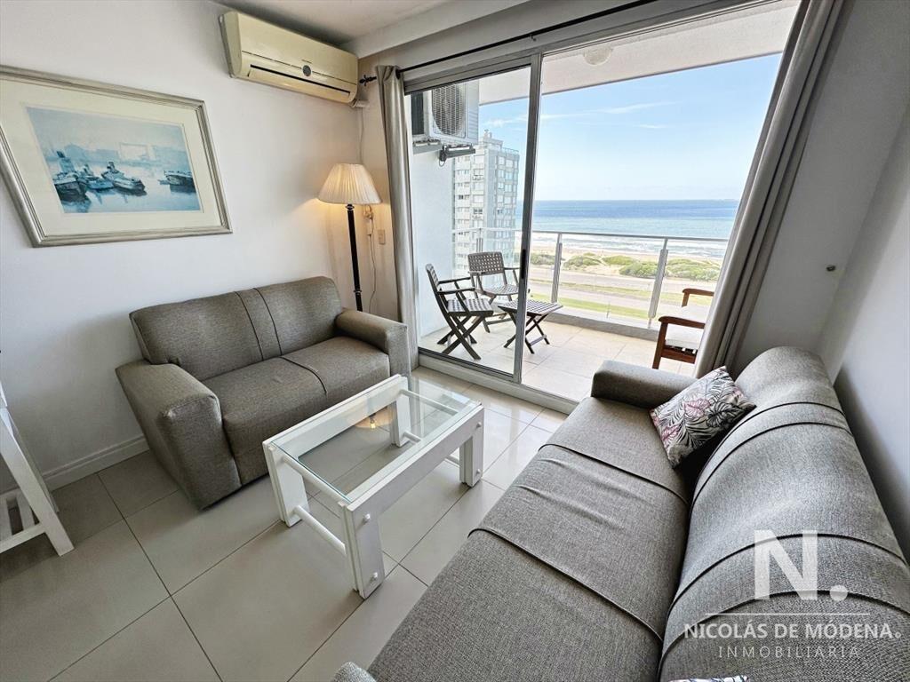 Apartamento con vista a Playa Brava y Playa Mansa, 2 dormit