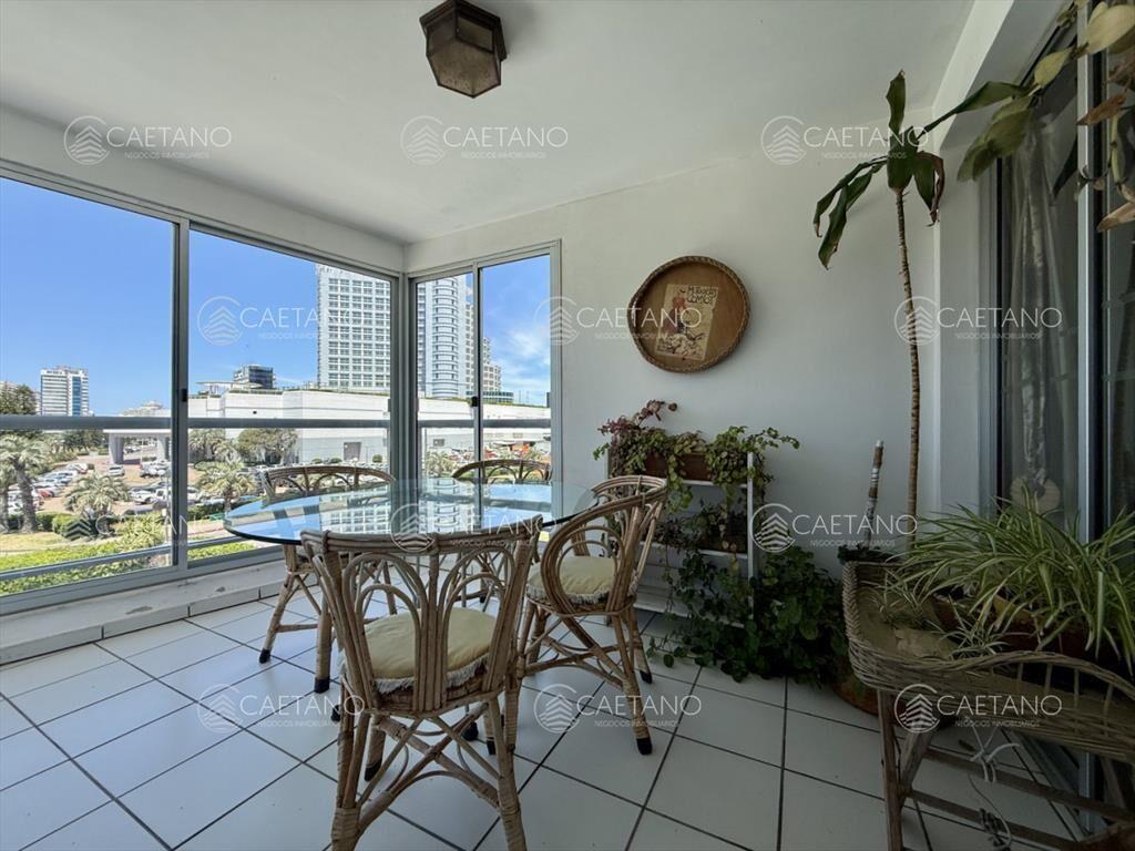 Apartamento  a  pasos de playa mansa