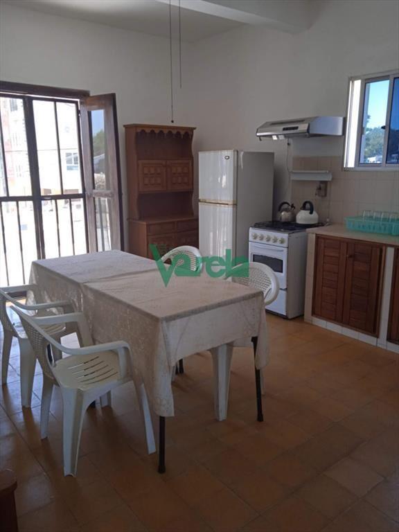 2 Apartamentos y 2 locales comerciales en