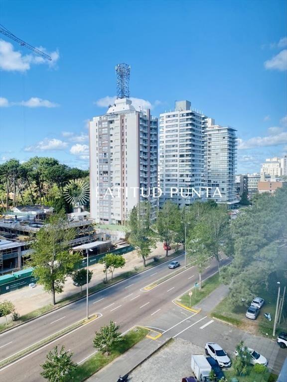 Apartamento en Roosevelt, 3 dormitorios