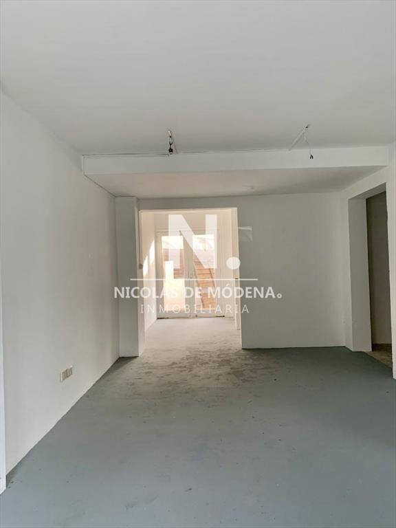 En venta local de 390m2 en Punta del Este