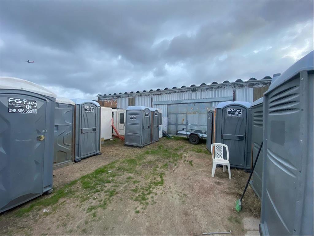 VENTA CON RENTA LOCAL EN INTERBALNEARIA Y AV PEREZ BUTTLER